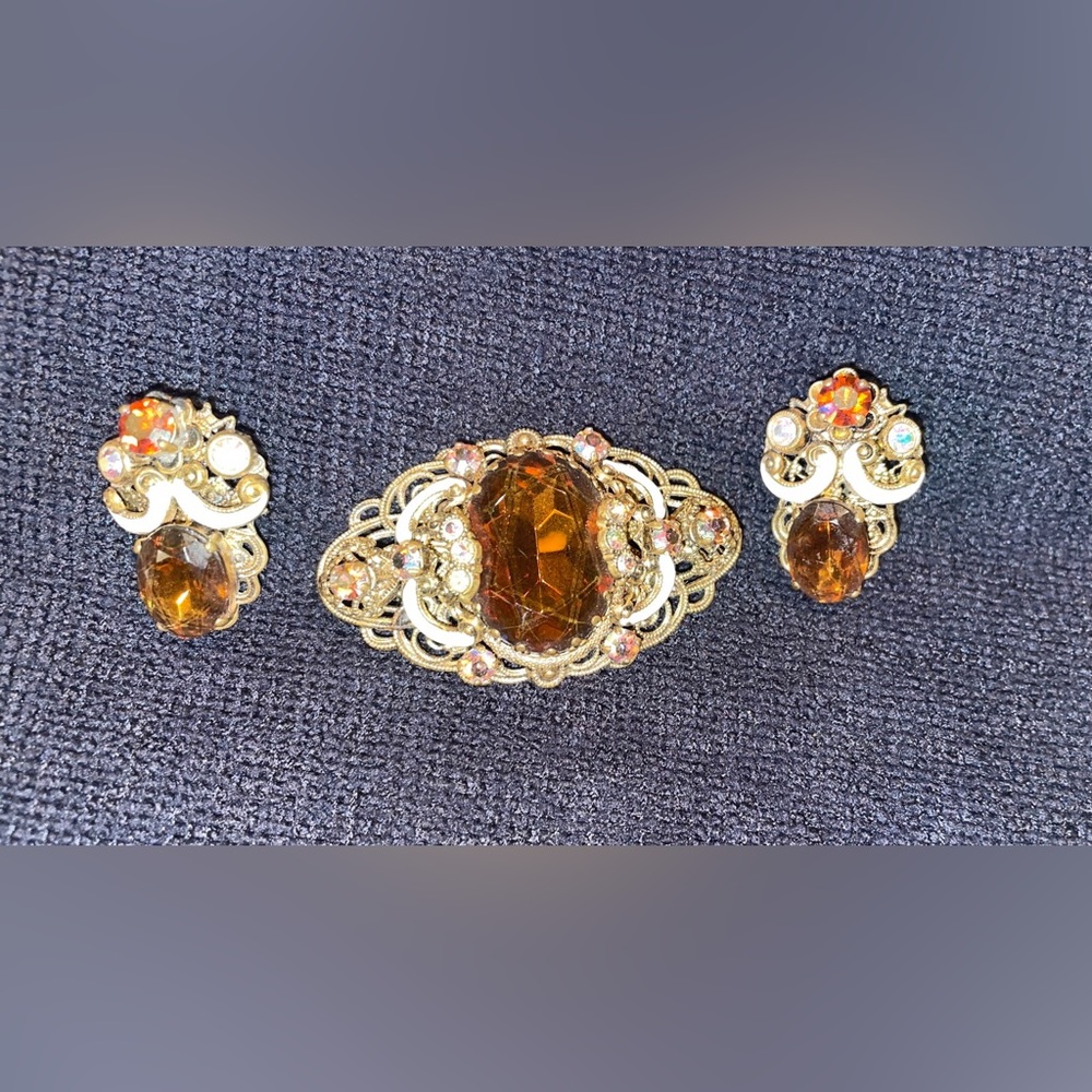 Vintage Amber Brooch and earring set
